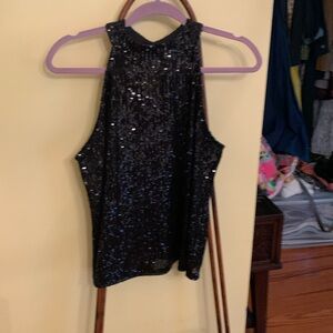 Beautiful key hole back sequin top